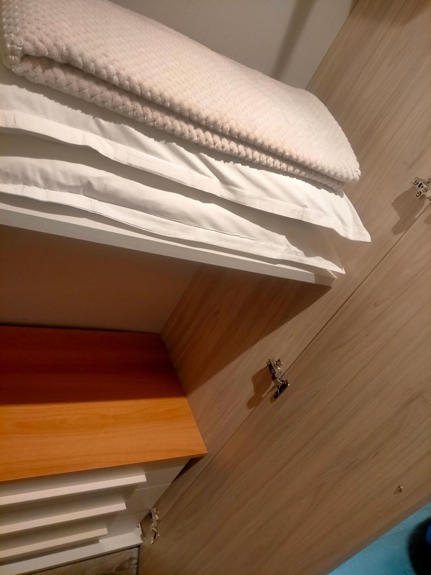 ドモドッソラKinghouseアパートメント 部屋 写真